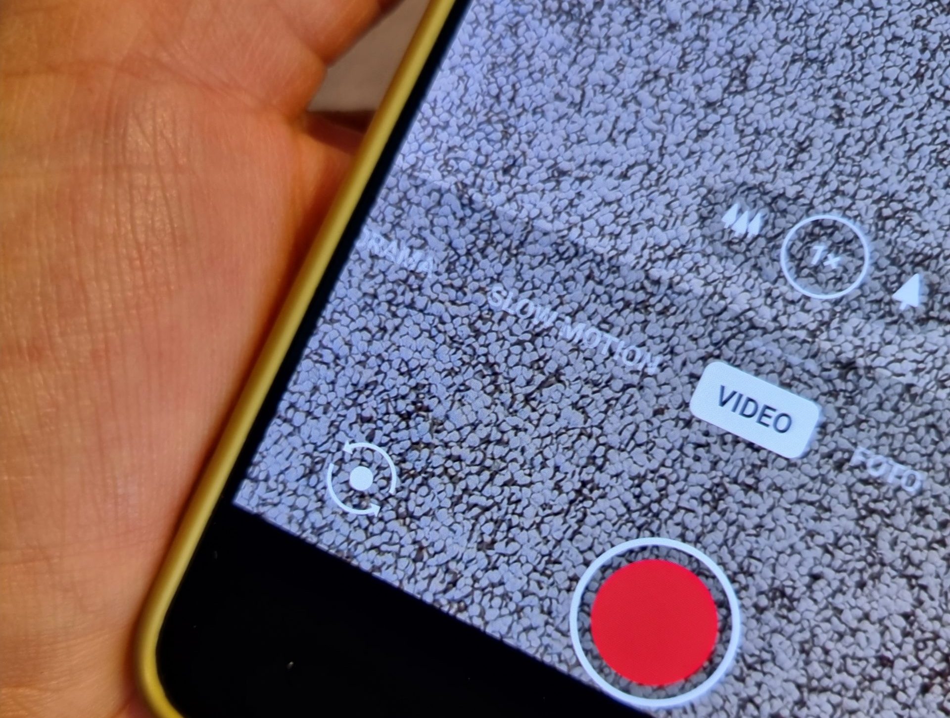 Vilket ansvar tar Polismyndigheten för polisers sociala medier?