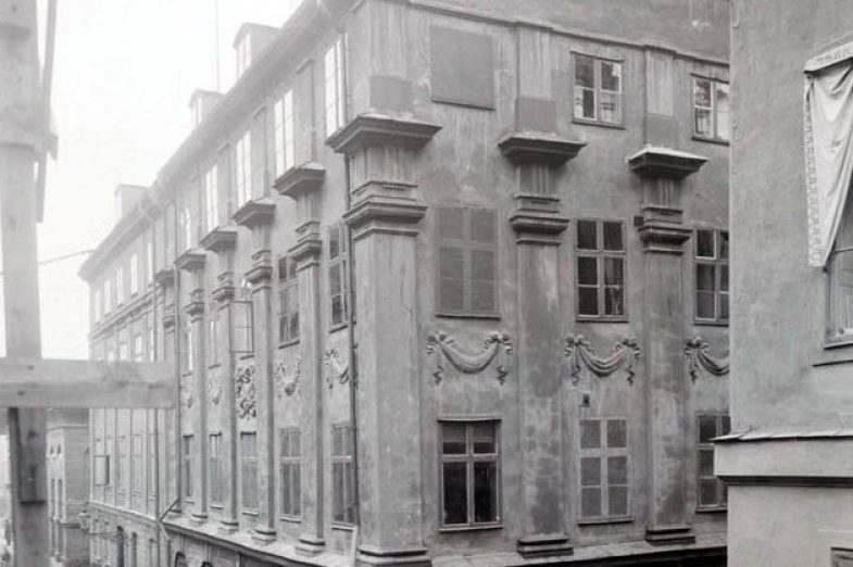 Polisstationen på Myntgatan 4. Bild från 1898. Källa: Stadsmuseet i Stockholm
